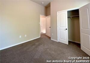 Building Photo - 131 Creekside Villa Dr