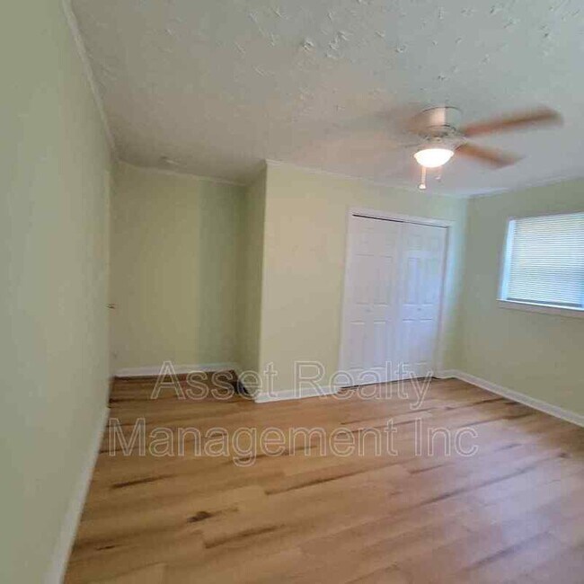 Building Photo - 201 Farlow Dr