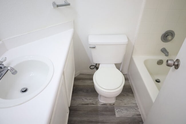 Building Photo - Lovely Two-Story home with Pool on Eastside!