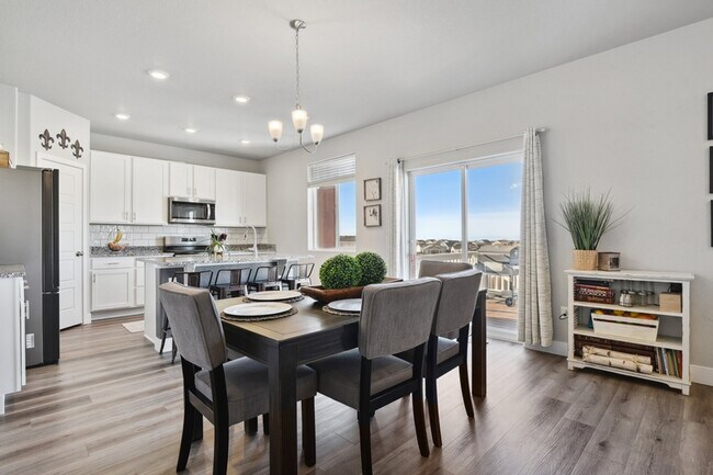 Building Photo - 9870 Hidden Enclave Ct
