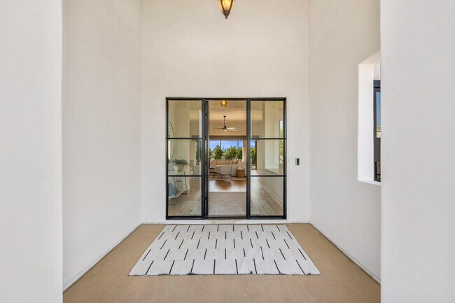 Building Photo - 49636 Constitution Dr