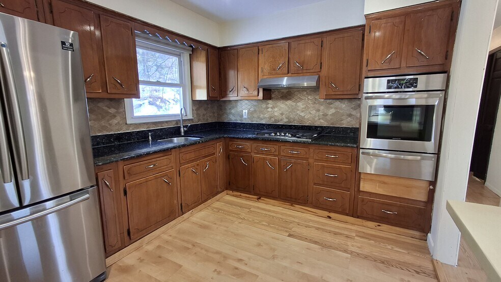 Building Photo - 3409 Givernaud Ter