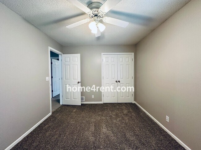 Building Photo - Blue Valley Schools w/ Hardwood Floors and...