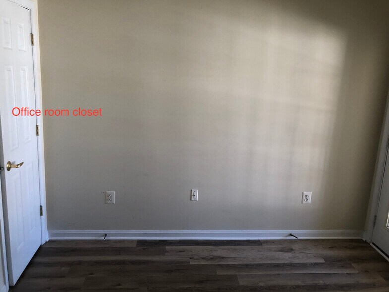 Building Photo - 4561 Strutfield Ln