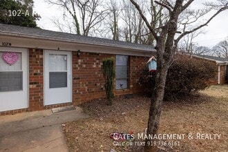 Building Photo - 102 Heritage Dr