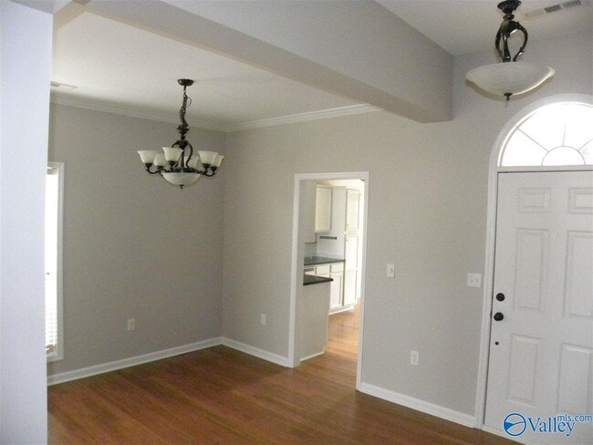Building Photo - 102 Sunset Cir