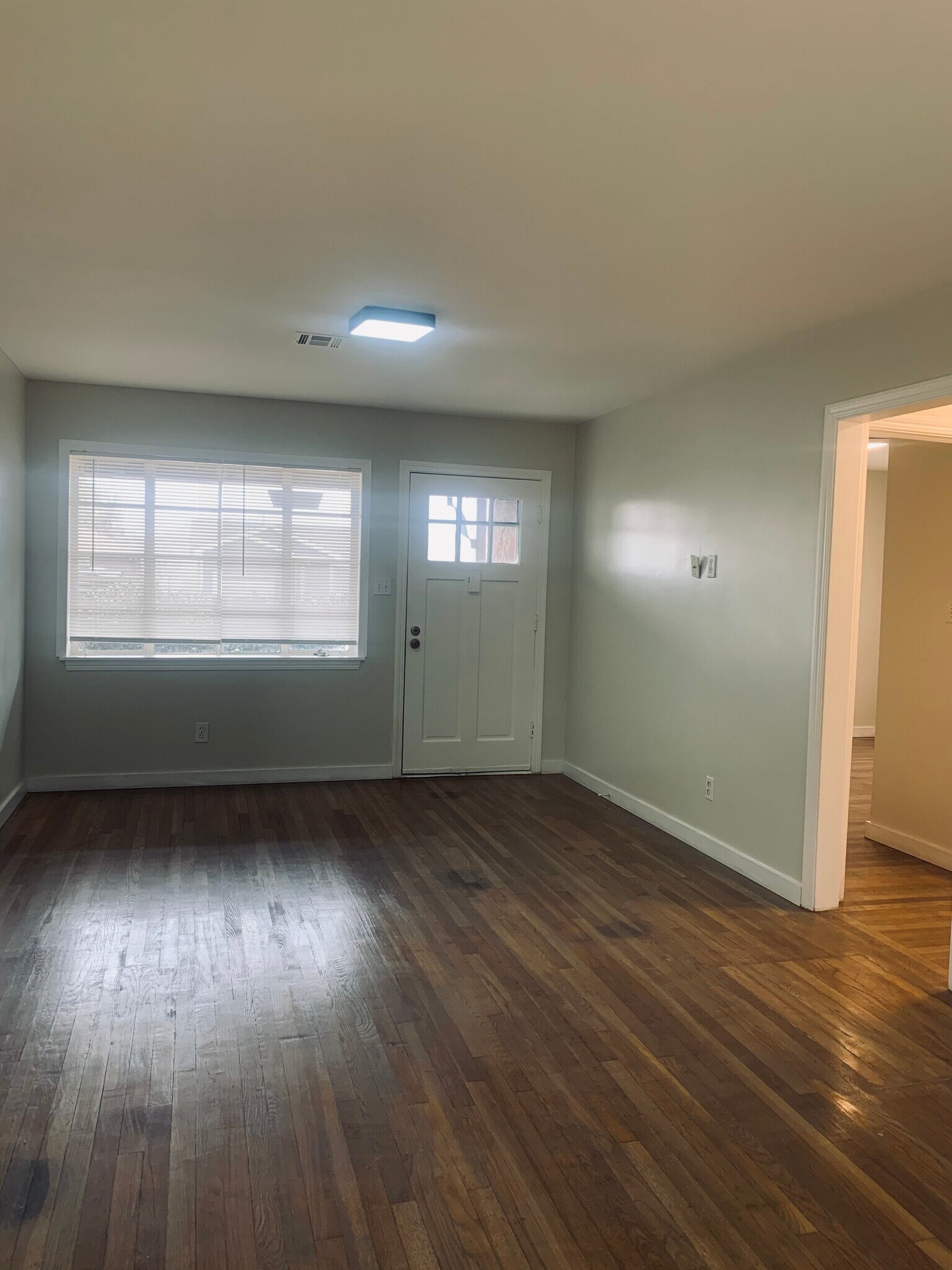 Building Photo - 3719 N Hartford St