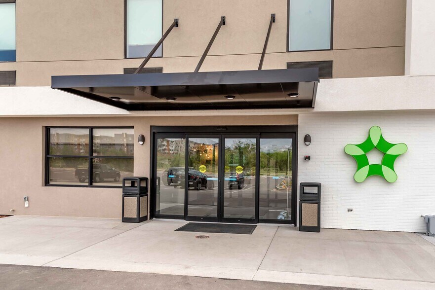 Primary Photo - Furnished Studio-Colorado Springs - Center Park