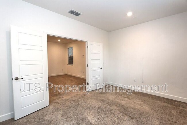 Building Photo - 3606 Nuestra Ave