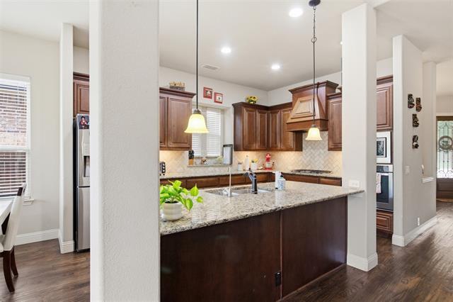 Building Photo - 2304 Lynbridge Cir