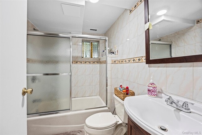 Building Photo - 18 South Dr