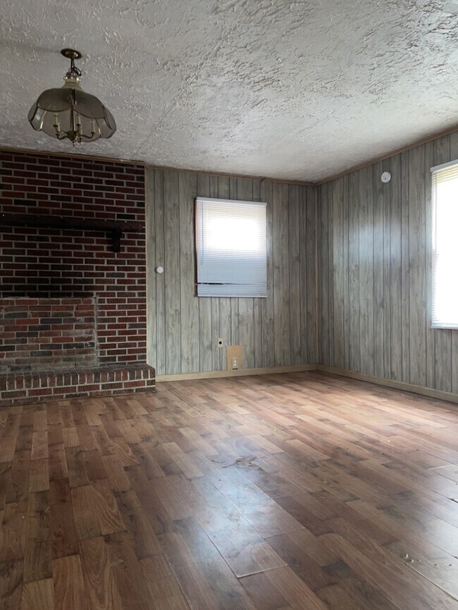 Building Photo - 3254 Bypass 127