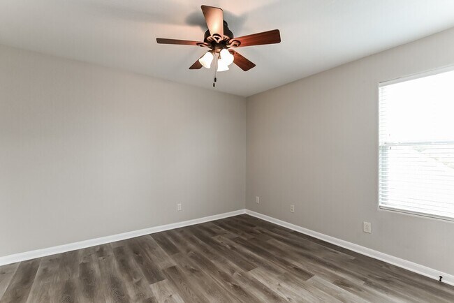 Building Photo - 17611 Sulphur Strm Ct