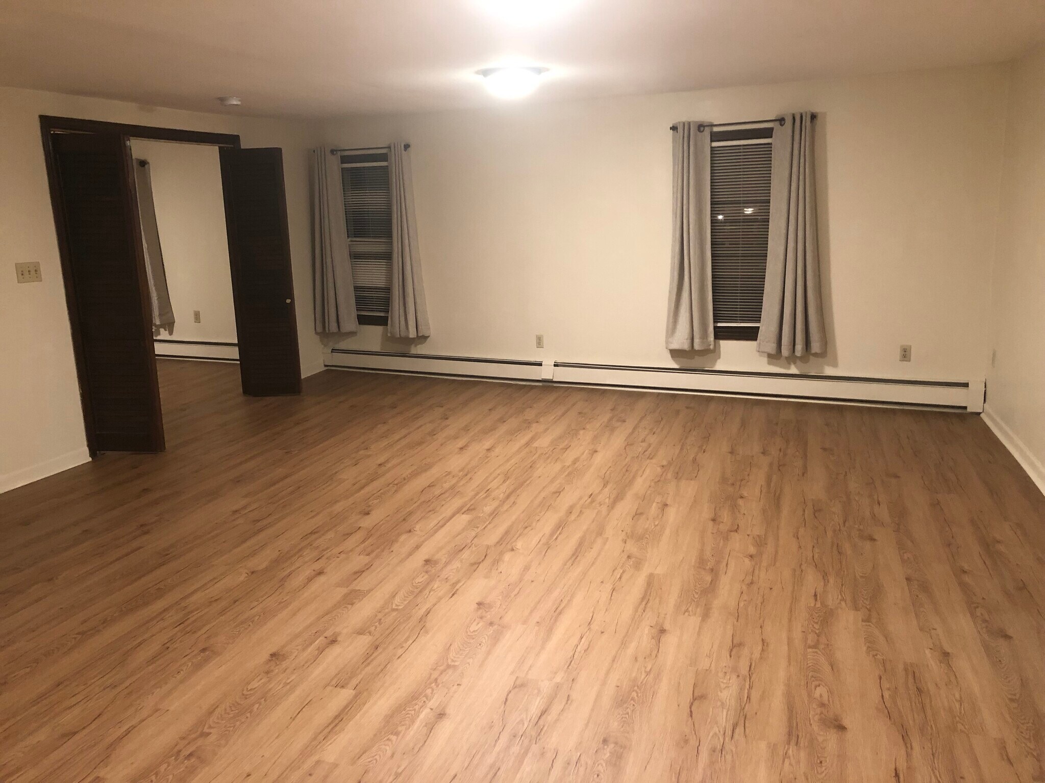 Building Photo - 7 Grandview Rd