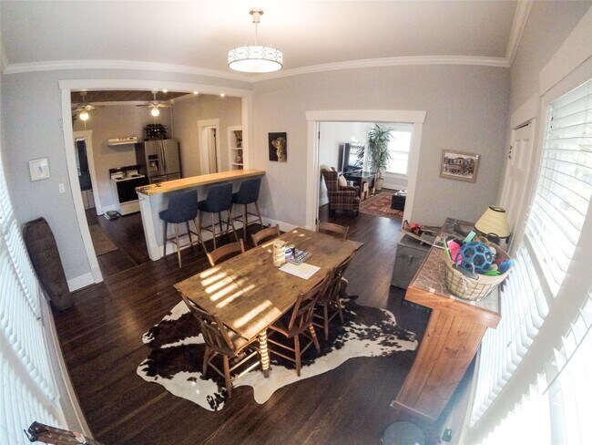 Building Photo - 210 Tabor St