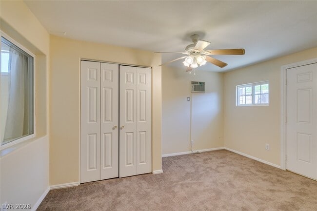 Building Photo - 5 Mallory St