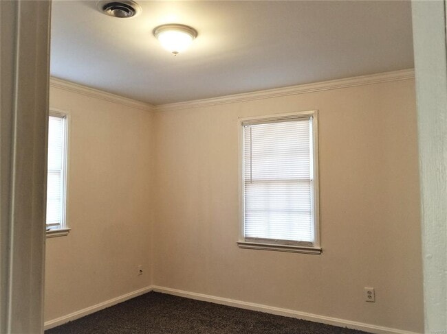 Building Photo - 316 Sumerset Dr
