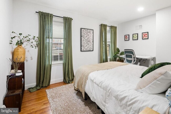 Building Photo - 1704 Naudain St