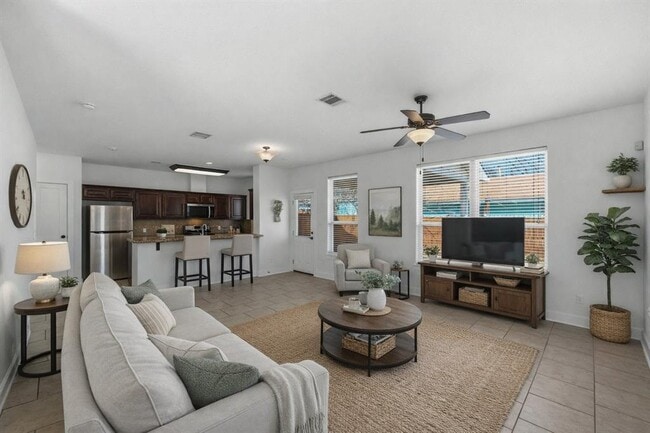 Building Photo - 1620 Haskell St