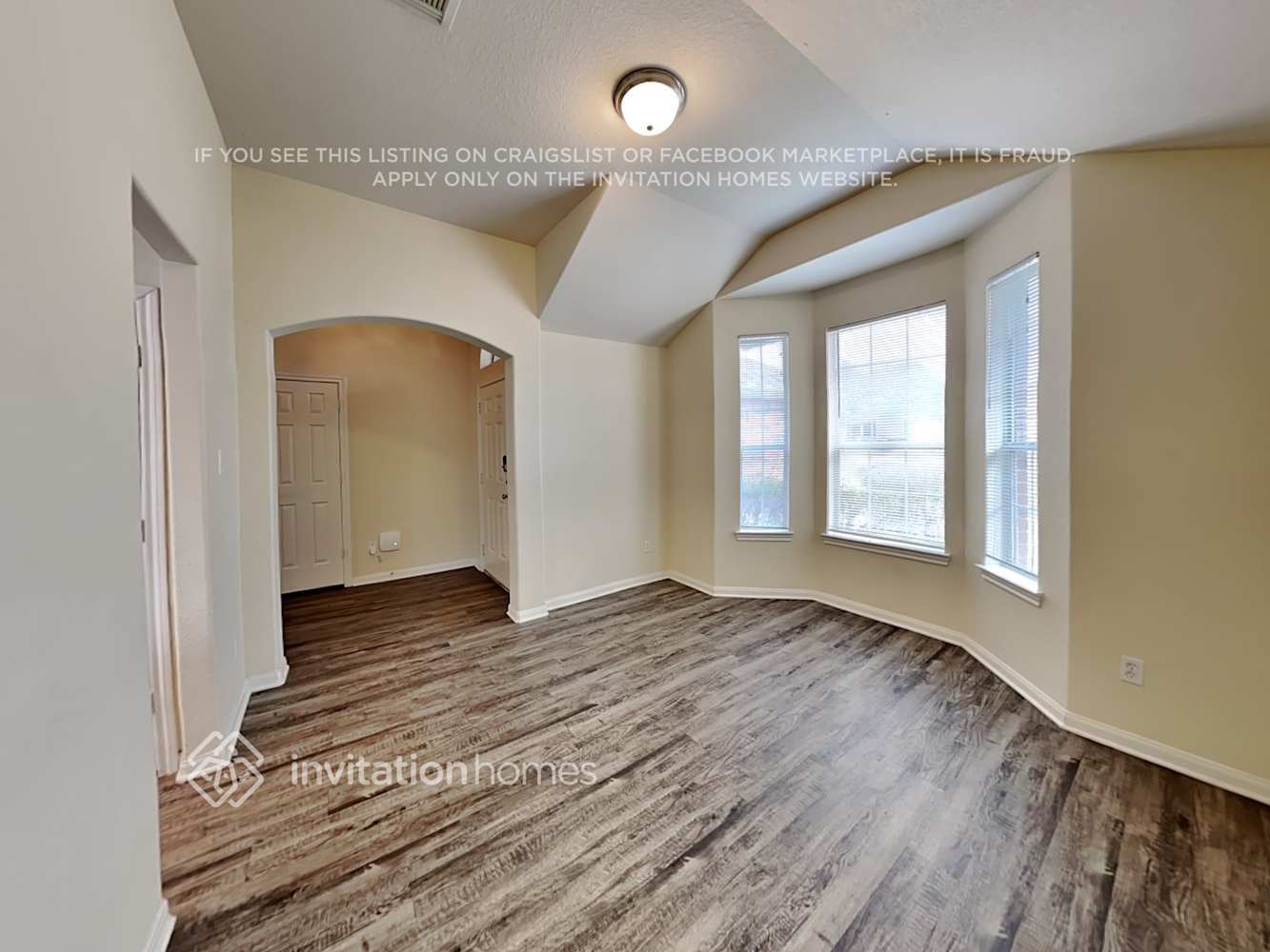 Building Photo - 3525 Stonehenge Dr