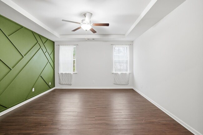 Building Photo - 520 Edgemore Rd