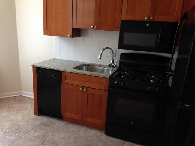 Kitchen - 120 N 34th St