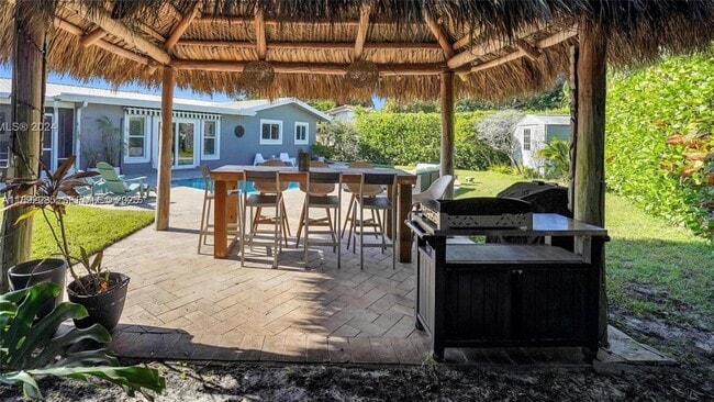 Building Photo - 640 NW 12th Ave