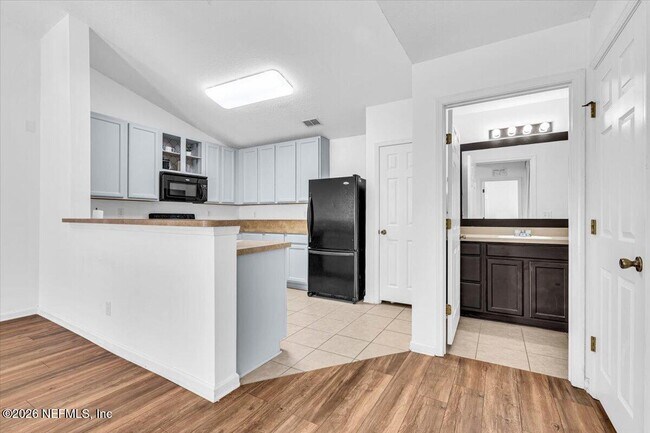 Building Photo - 2200 Marsh Hawk Ln