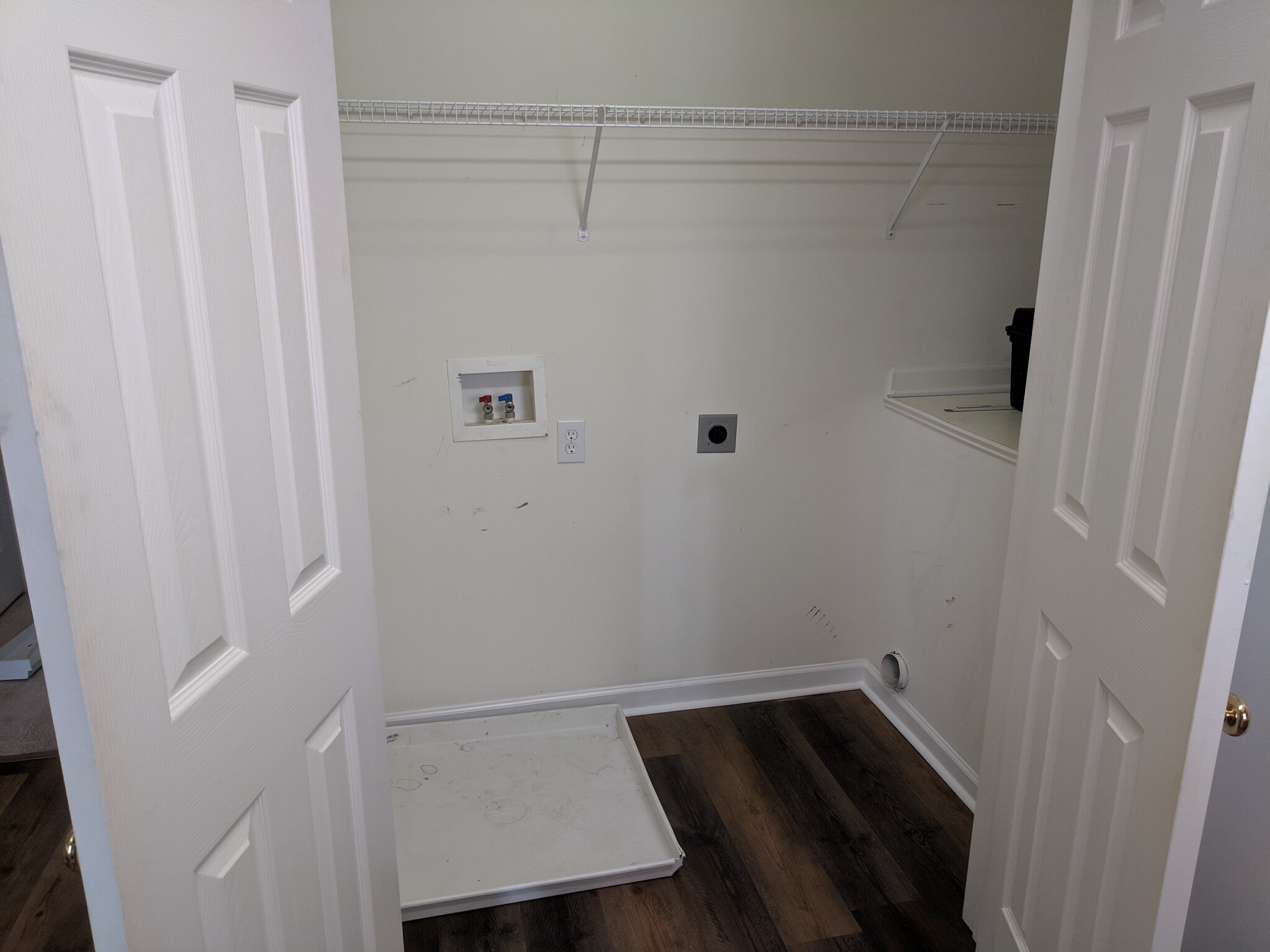 Laundry Room - 202 Alde St