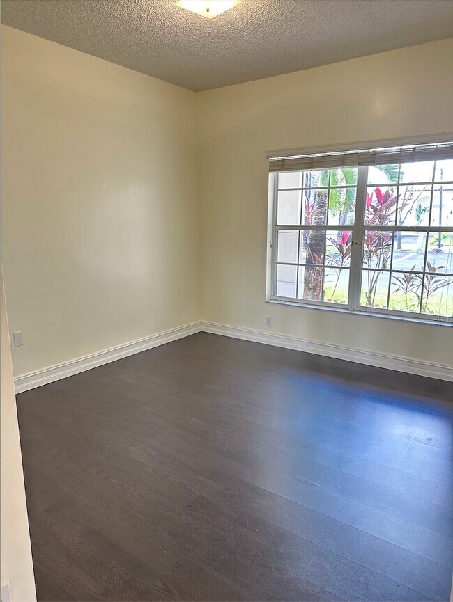 Building Photo - 5773 NW 99th Ave