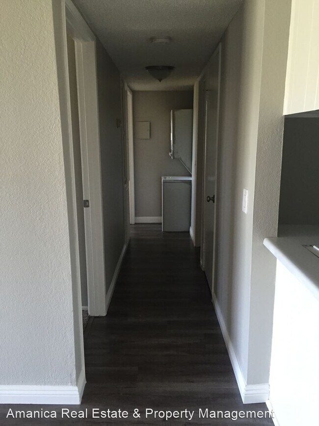 Building Photo - 2 br, 2 bath House - 2403 W. Acacia Ave.