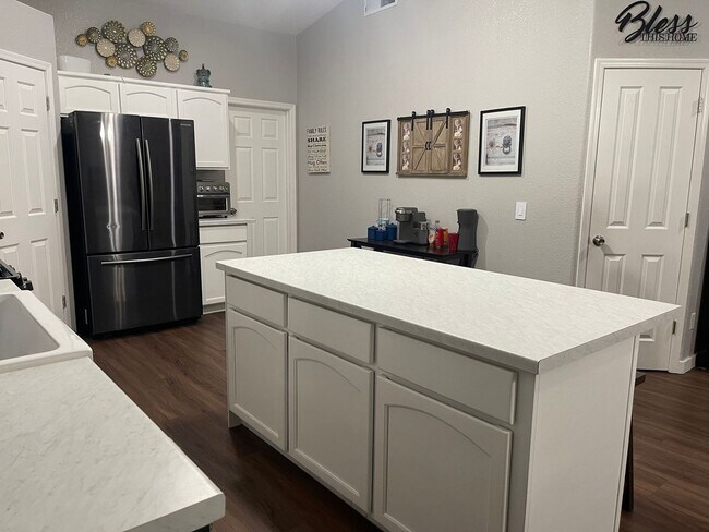 Building Photo - VILLA CHAPARRAL