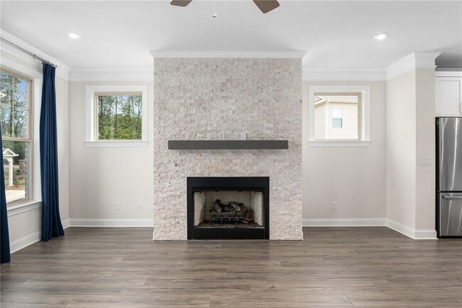 Building Photo - 1397 Live Oak Ln