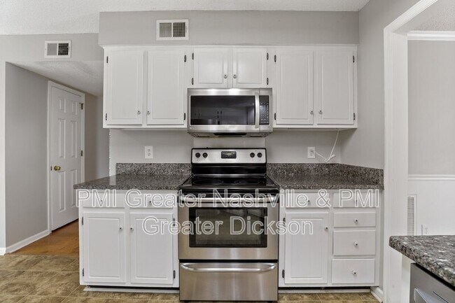 Building Photo - 524 Fairhaven Ct
