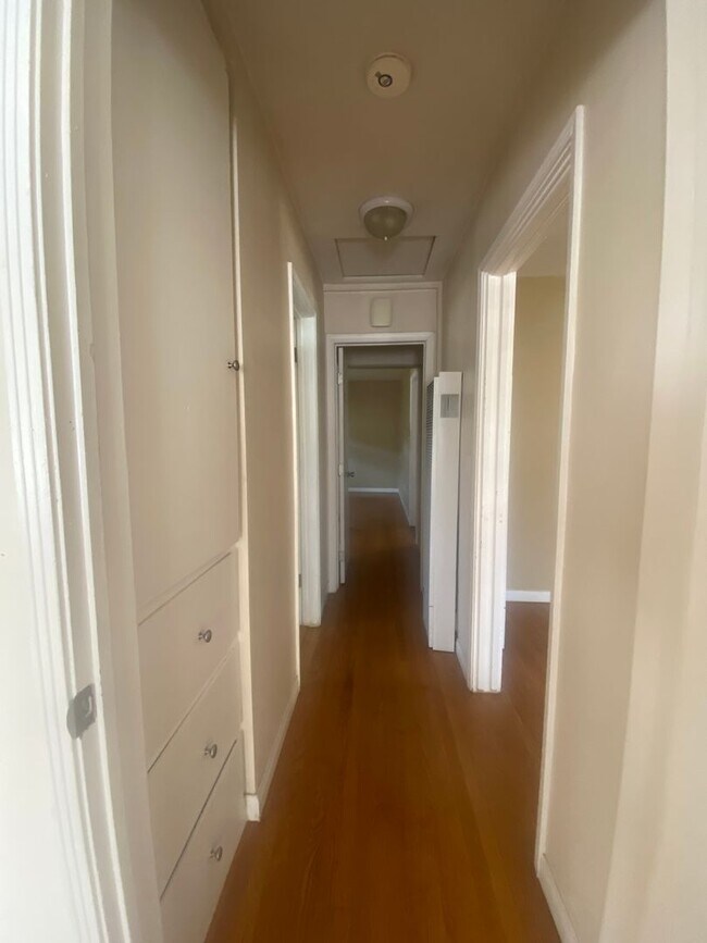 Building Photo - 409 E Puente St