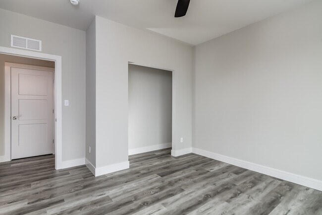 Building Photo - 2752 Lafayette Ave