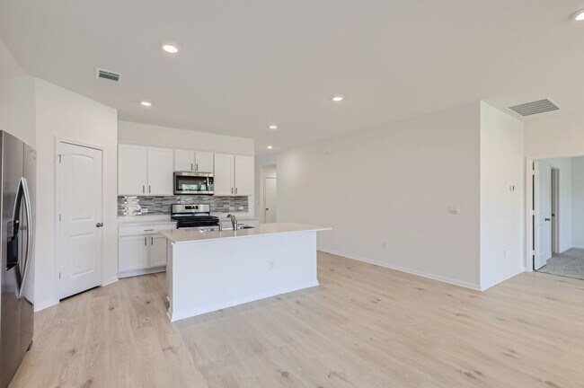 Building Photo - 2429 Hackamore Dr