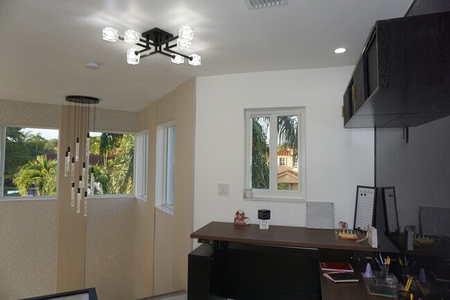 Building Photo - 15614 SW 110th Terrace