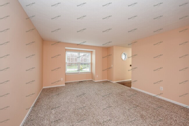 Building Photo - 6350 Stonington Dr