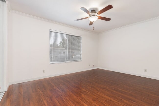 Building Photo - Lovely 2 Bedroom Condo in Danville