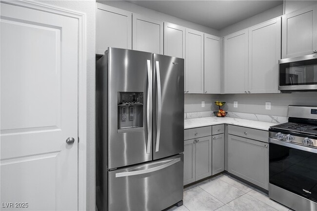 Building Photo - 2454 Bagnara Pl