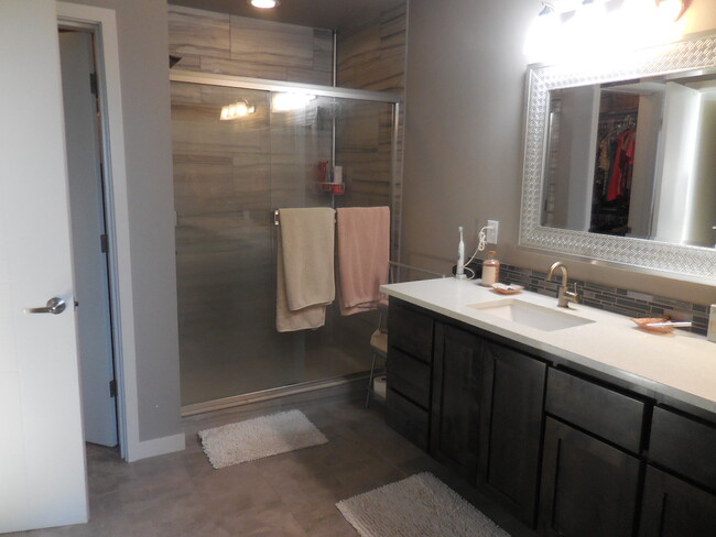 Building Photo - 12346 NE 114th St