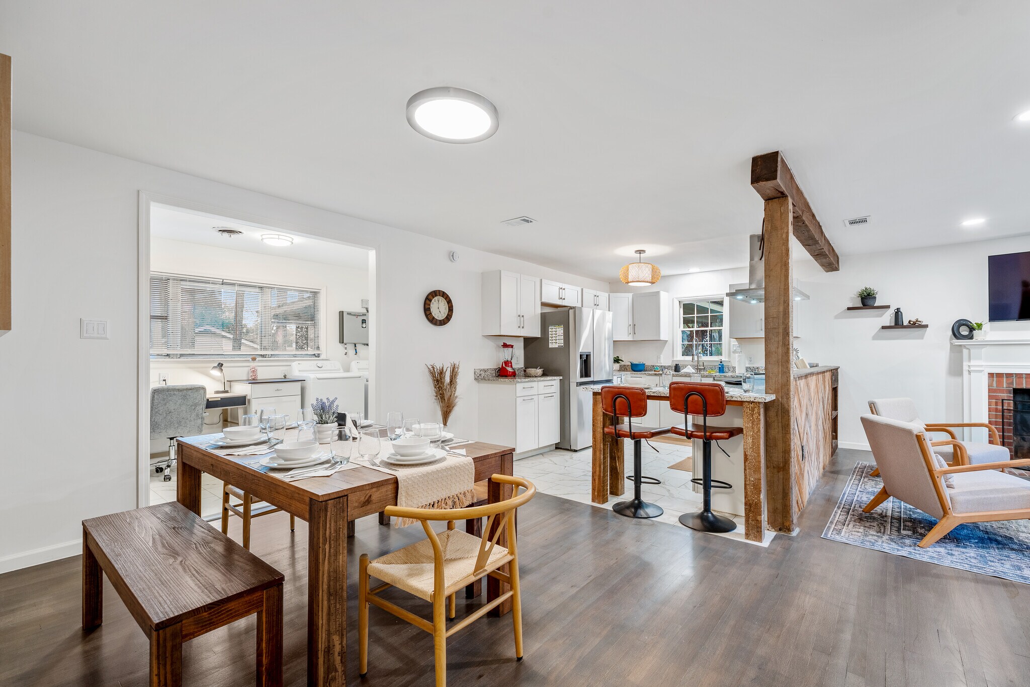 Building Photo - 1464 E 41st St