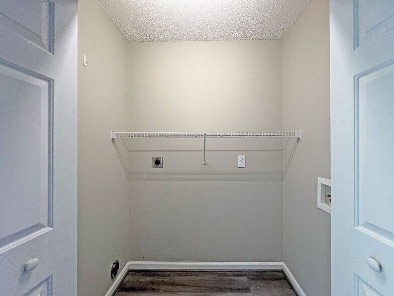Washer & Dryer Included (not pictured) - 1100 22nd St NE