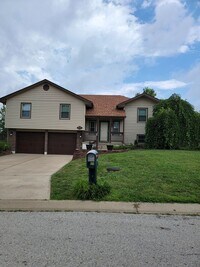 Building Photo - Large Home for Rent in Independence