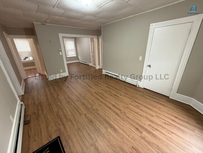 Building Photo - 139 Oliver St