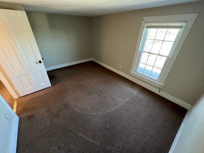 bedroom 3 - 535 Bunker Hill Ave