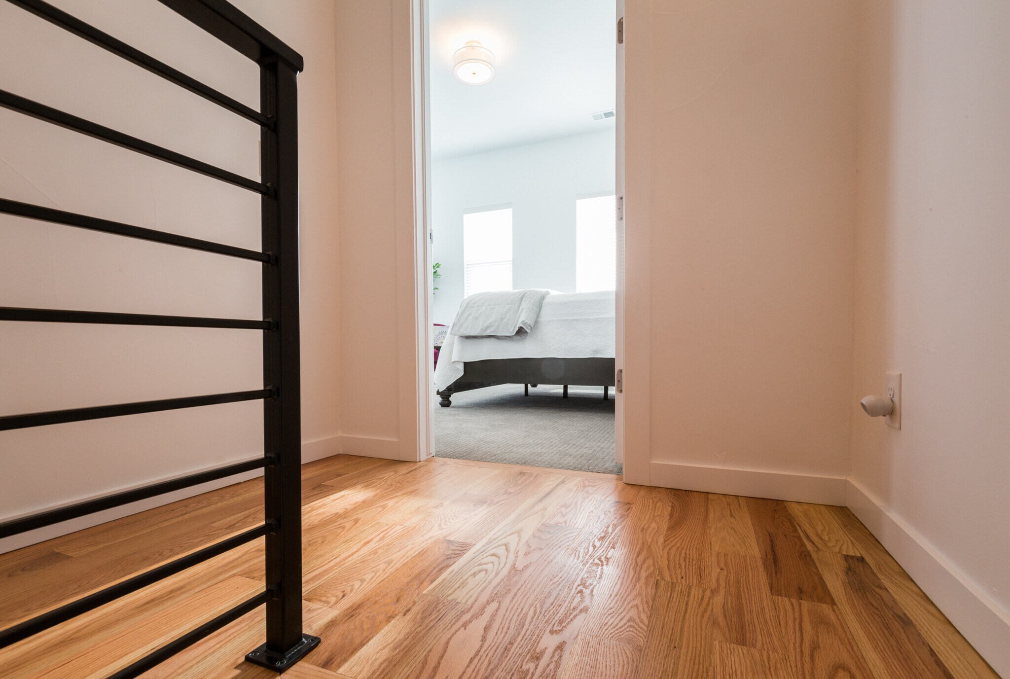 Building Photo - 3081 W 16th Ave