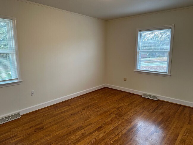 Building Photo - 3 Bed/2 Bath in Seneca, SC