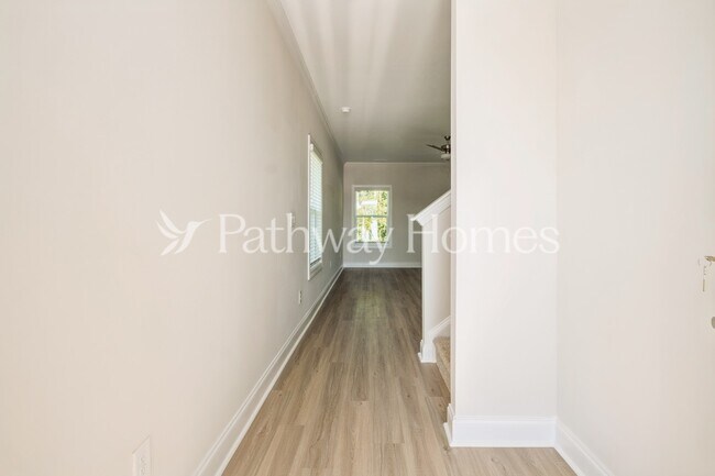 Building Photo - 173 Brixham Lp